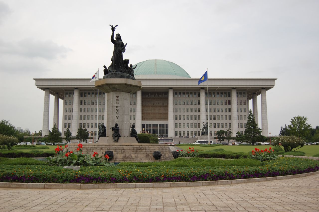 사진(Wikimedia Commons): 국회 본회의장(자료). 본회의 복귀.